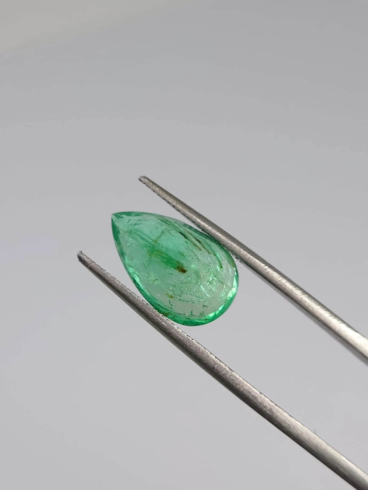 5.35ct Emerald Pear Cut loose Gemstone from Panjshir Afghanistan — view 3